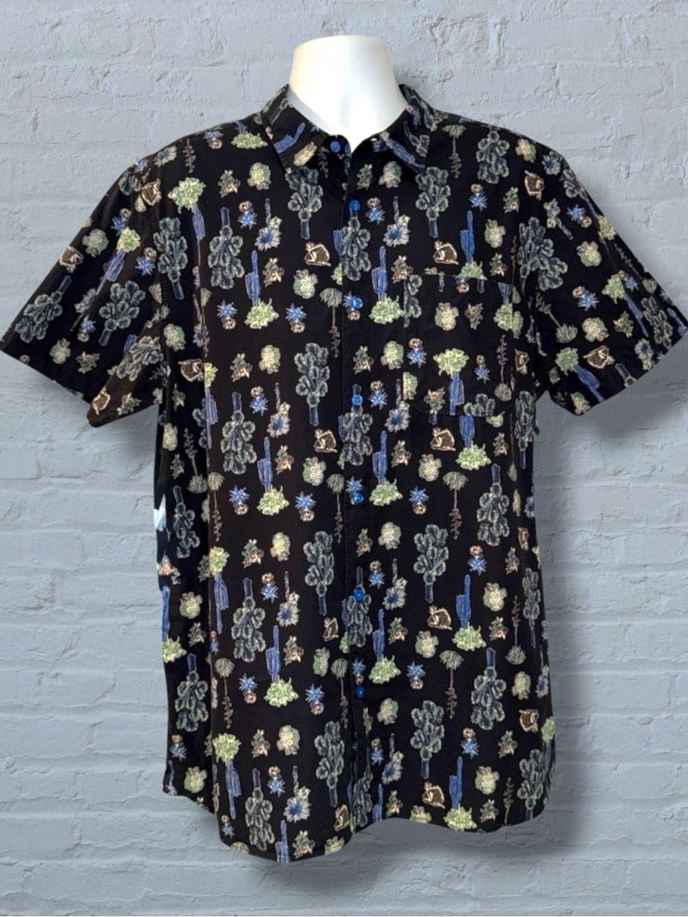 The North Face Men’s Baytrail Short-Sleeve Shirt XL Cactus Desert Print NF0A55ND